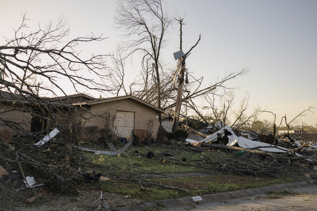 Tornadoes kill at least 11 across US Midwest and South - The Intelligencer